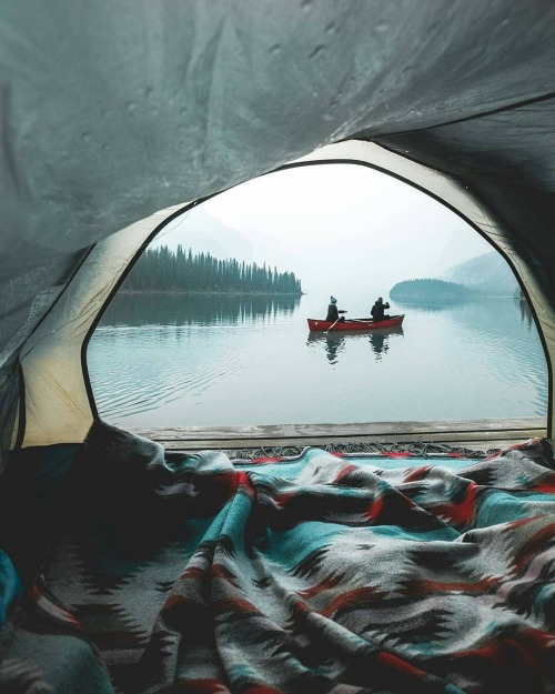 amzifydeals:    Waking up to this view in drizzling cold morning 🏔  