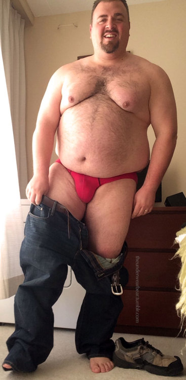 electricunderwear:  theunderwearbear:  No more work?  No more clothes!  :D  what a perfect ideology. and what a perfect man! :)