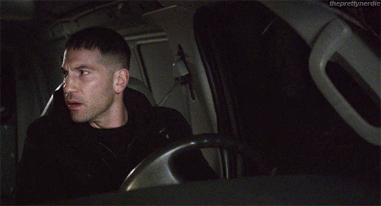 prettynerdieworks:  look how angry he is that he doesn’t have a sandwich