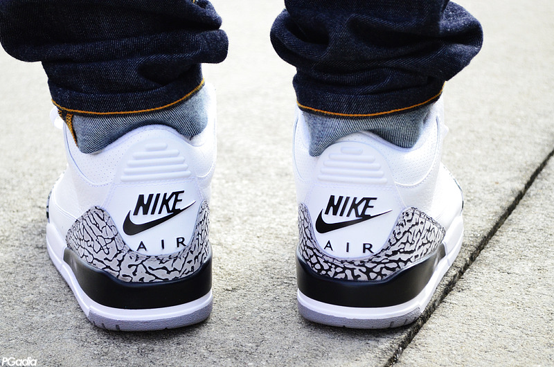 phuckindope:  Jordan white cement 3s