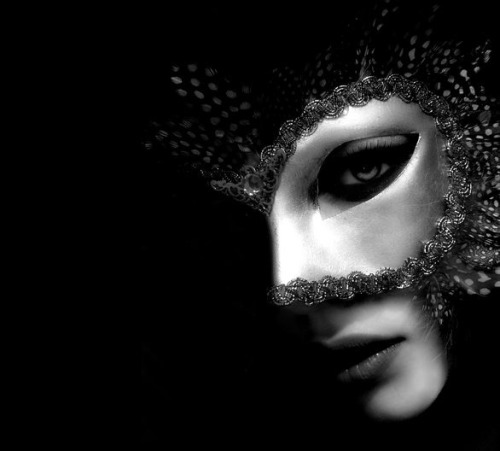aestheticvisionelegantmasquerade: 41.media.tumblr.com/tumblr_llctvw74GG1qi61mio1_1280.jpg htt