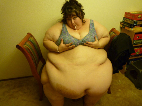djcibao:  ssbbw jiggly(aka lori)#thanks supersizedbombshells.com