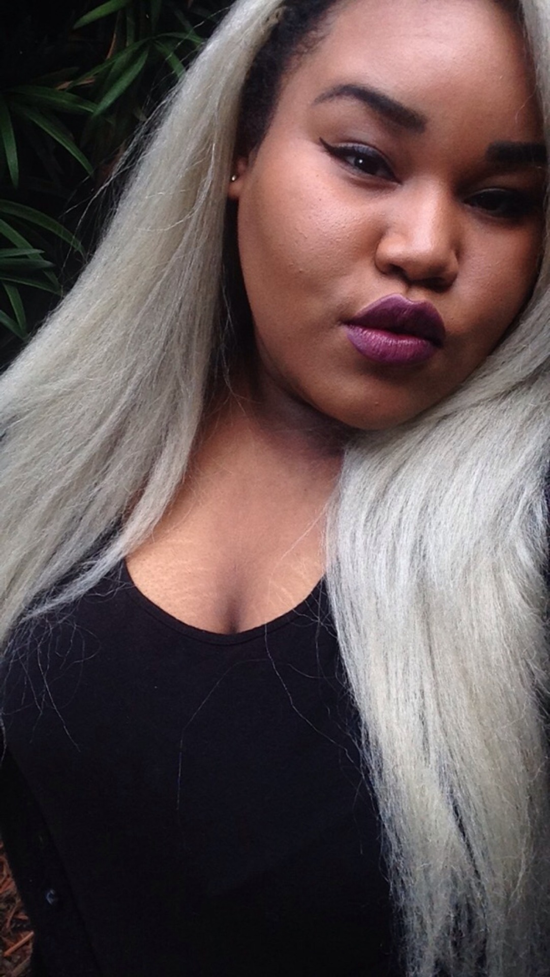 dynastylnoire:  fanm-tris:   HAPPY BLACKOUT!!! 😘😘  ~My first looks of the year