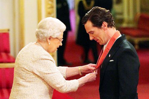 ladyt220: deareje: new tab for high res. Benedict Cumberbatch Receives the CBE Honor from Queen El