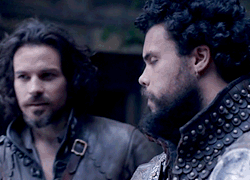 polyportamis:Porthos & Aramis investigating in 3x02