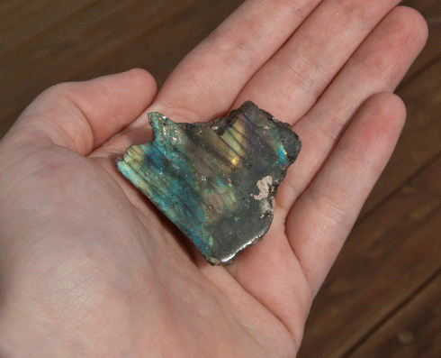 pearlgirl710:  6th-dimensional:  You can’t capture the luster of labradorite in a single still photo, so here’s a piece from my collection in motion.   this is so fucking mesmerizing i can’t 