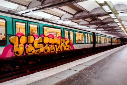 frenchkissmagazine: Visitors of Paris @visitors_crew . . . . . . #paintedtrains #trainart #subwayart