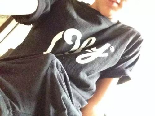 j-aime-asian-men:  rebelziid:  Eye Candy Cock  Sexy boy