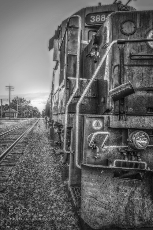 fourcolortransport:  Rolling East by jeffreymetcalf 