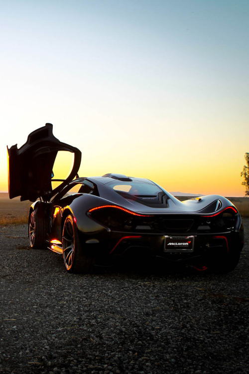 hyper-caine:   McLaren P1 | © | HC  