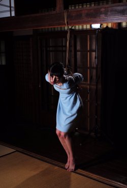 japanesebdsmofficial:    Shibari Kinoko HajimeModel Itsuka HizukiPhoto Norio Sugiura