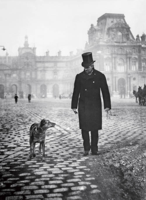 mysteriousartcentury: Gustave Caillebotte and Bergère on the Place du Carrousel, Paris. Photo