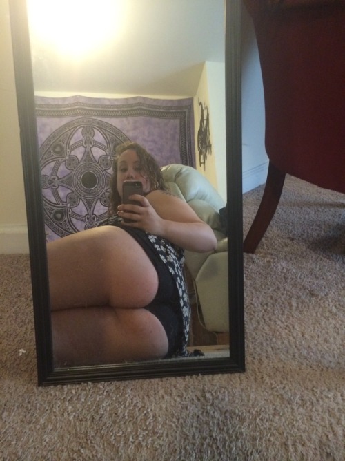 Sex juicyj-caint:  I heard you guys like thighs pictures