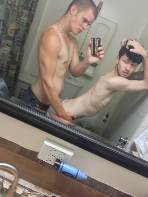 daddylovestofuk:  Dex takes pics of his new latin bitch 