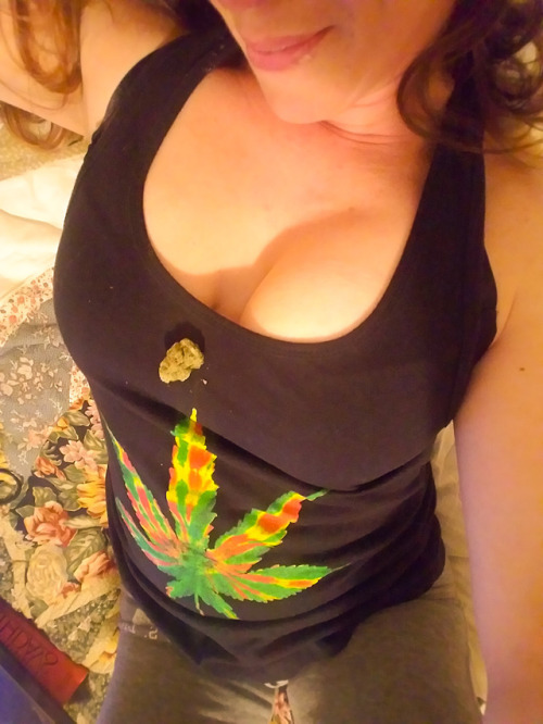 Weed girl appreciation