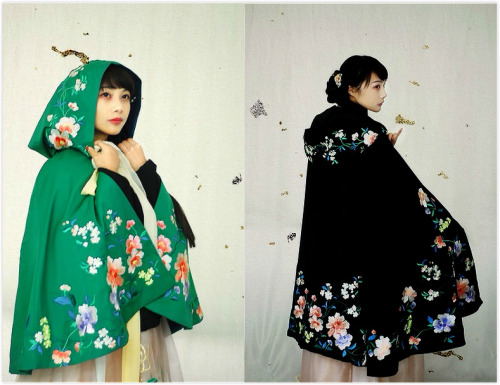 fuckyeahchinesefashion:Traditional Chinese clothes, hanfu. Type: Doupeng斗篷（embroidered cloaks). Made by 清辉阁