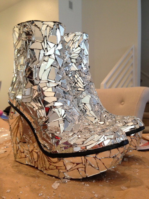 kelzadiddle:glitterboots:taherehmafi:DIY SHATTER ME SHOES I have two great loves in this world: