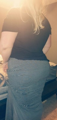 toby267:  Pawg in a dress  Nice dress.