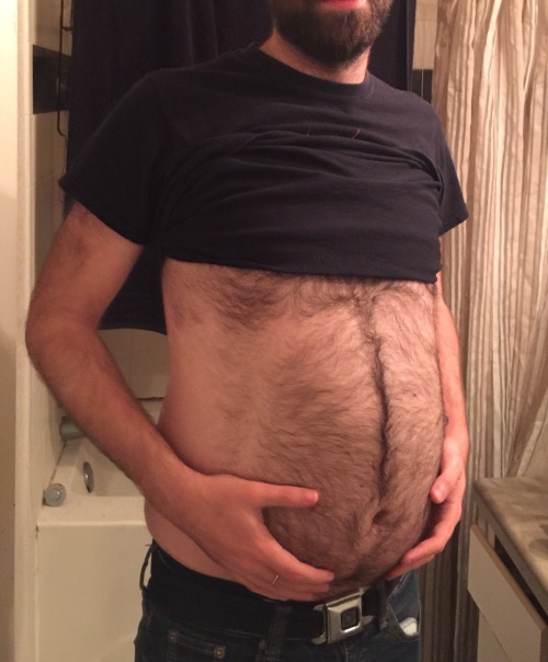 gaininggeeks:  A friend sponsored our meal and we ate way too much at Cheesecake Factory. We were about to explode.   3 loaves of bread 1 appetizer  2 meals 1 giant dessert.