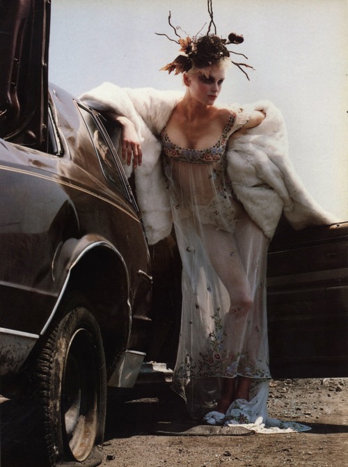 aleworldaddict:‘1996 Couture’  Kylie Bax by Steven Meisel for Vogue Italia September 1996