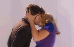 julia-the-fan:   The Doctor and kissing (1|2|3|4|5|6|7|8)  Rose and Ten 
