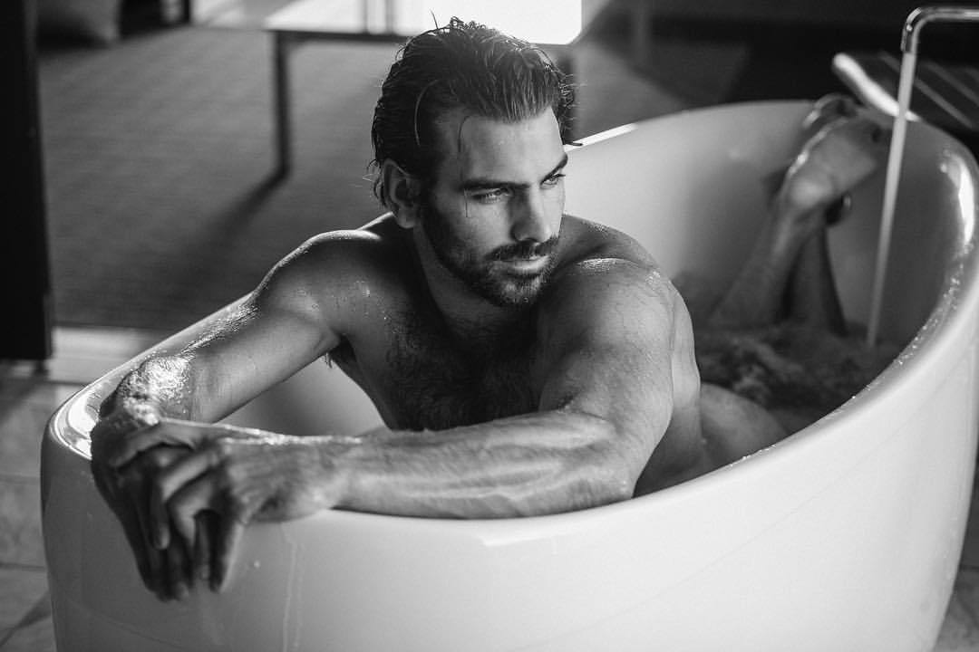 themeobsession:  Here’s a preview of @nyledimarco from our Vegas #tubtimewithtate