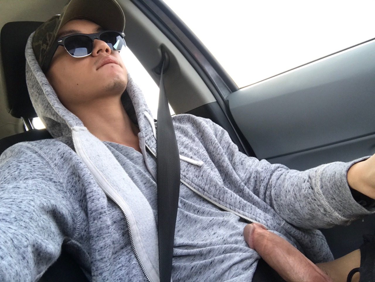 edgemenow:  I like showing off my dick or bulge in public (accident or not) sometimes.