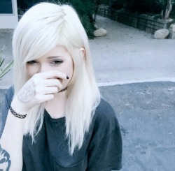 everyobsessionallscene:  You can never have too much leda in your everyday life.