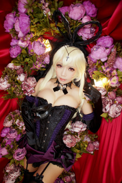 hotcosplaychicks:  Yakumo Yukari 2. by HwangBarbie   Check out http://hotcosplaychicks.tumblr.com for more awesome cosplay 