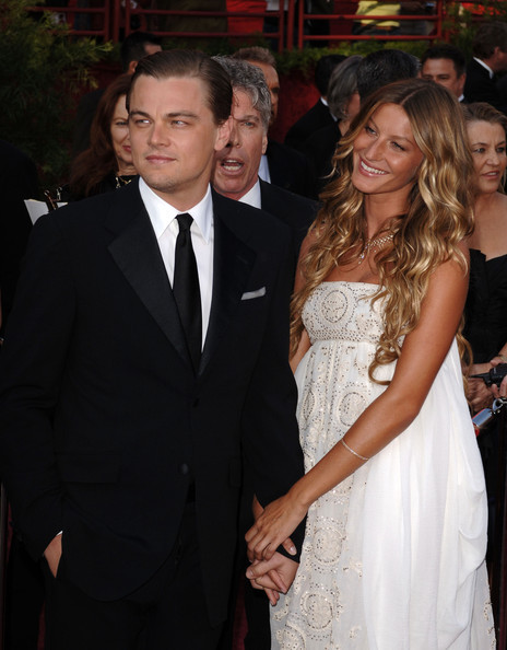 Leonardo DiCaprio &amp; Gisele Bündchen at the 2005 Academy Awards.DiCaprio traditiona