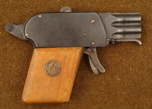 The EmGe pistol,Made in Germany during the 1920&rsquo;s, this little double barrel pistol was ma