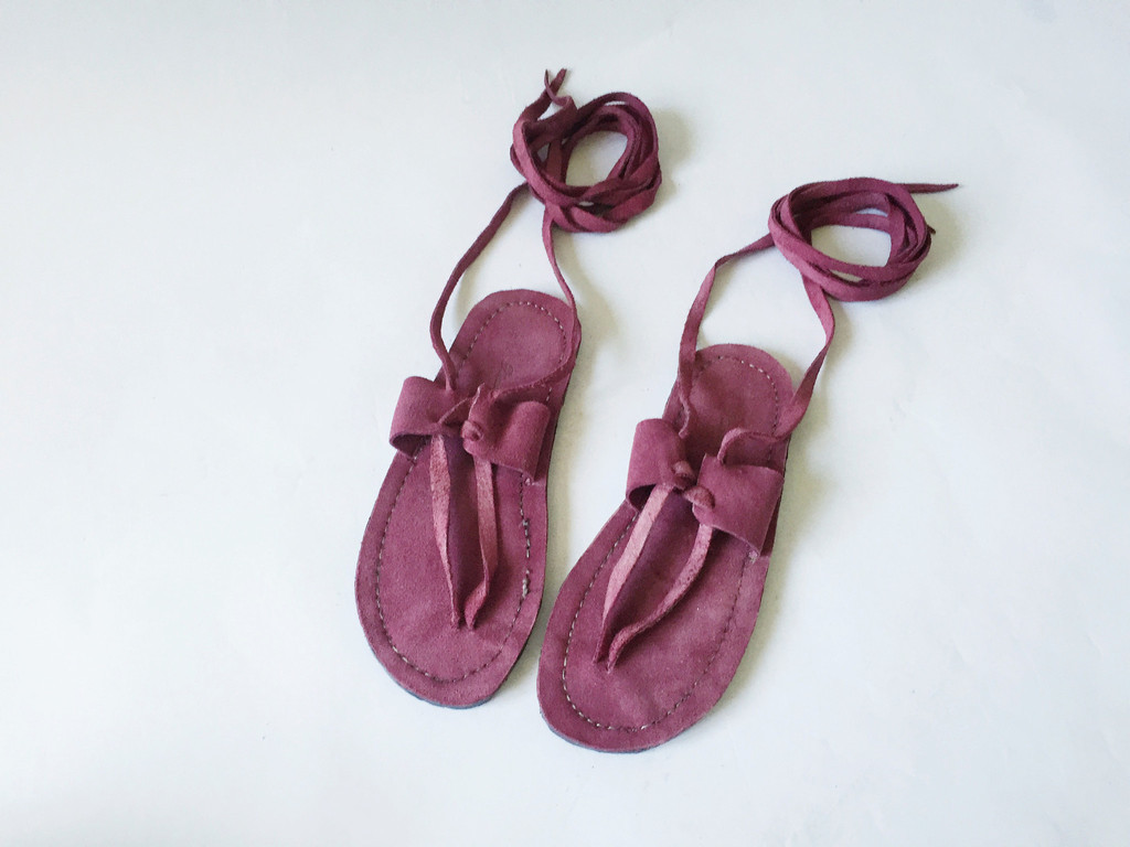 bloomingsiluetas:  NAHUATLHandmade traditional running sandals  made from natural
