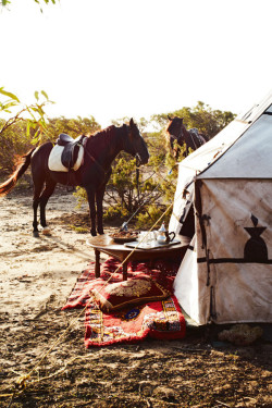 somerollingstone:  Horse Riding on the Moroccan Coastline (via Vogue Living) 