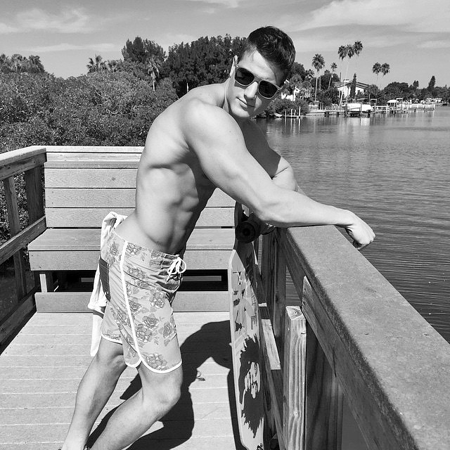 decisivo:  Insta @decisivo follow back ♡😘