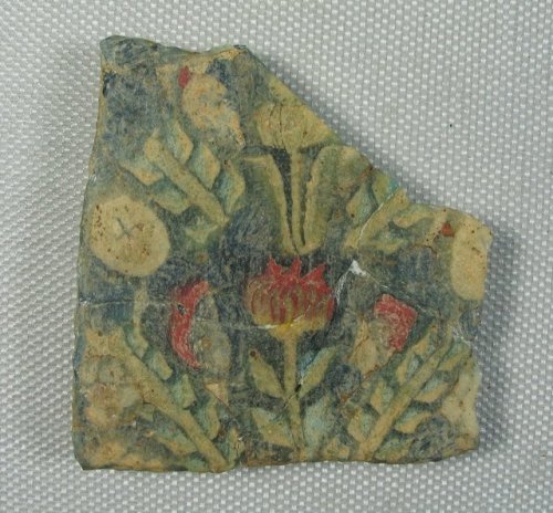 didoofcarthage:Small fragment of mosaic glass with elaborate floral decorationRoman PeriodBrooklyn M