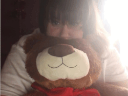alcoholiclittle:  little-porcelain-kitten:  i got my hair cuuuuut &lt;3 &lt;3 &lt;3 =^.^=  Awww such a cutie!!! 