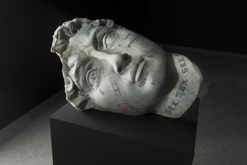 the contemporary sculpture of Fabio Viale