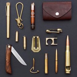 bladeandwood:  Brass EDC