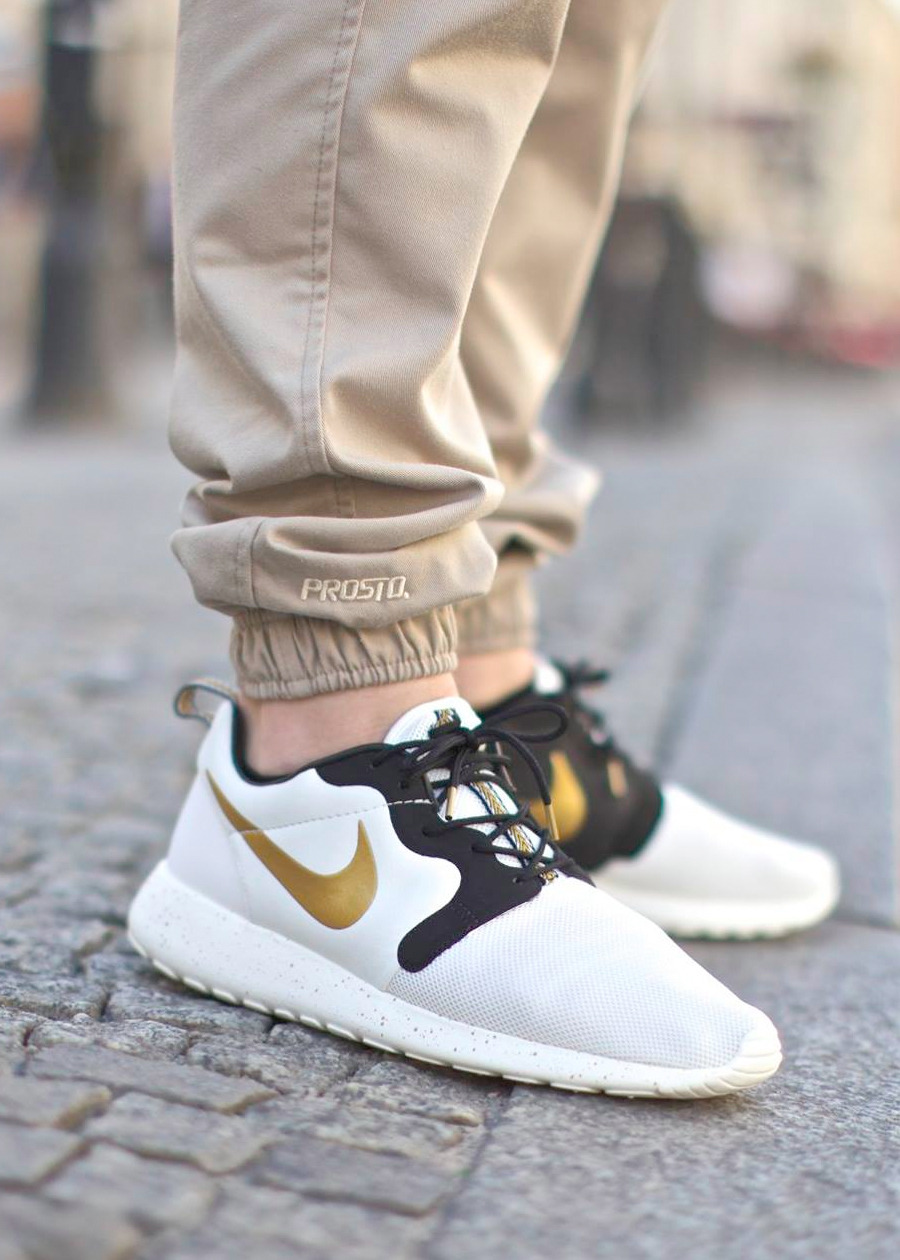 roshe gold trophy