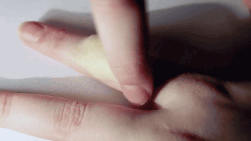 gifsboom:  Special Effects Broken/Hanging Finger.(TechnicallyTutorials)