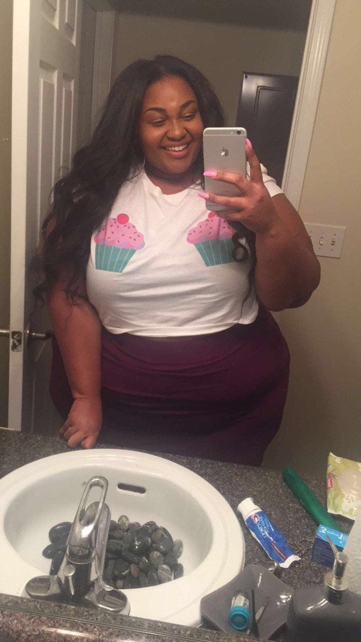 eccentric-nae: let-them-eat-cake21: You take them pictures girl!!!!  That dont even