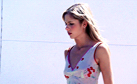 saraheliza:  GIF MEME☆ anonymous asked: buffy summers + 14. night and day ☆