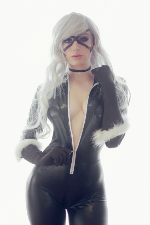 hotcosplaychicks: Black Cat 2 by KaylaErinOfficial   Check out http://hotcosplaychicks.tumblr.com for more awesome cosplay 