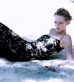 halogenic:“Beautiful Girl” - Uma Thurman