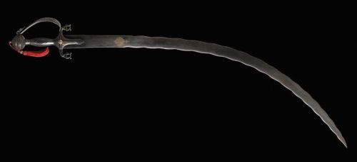 art-of-swords:  Pulouar Dated: circa 1676 - 1725 Culture: Indian/Afghan Medium: Steel, gold Measurements: Full length: 97 cm ; Blade length: 83 cm  The Pulouar is an Afghan sword, also used in India, a variant of the Tulwar. It always displays a short