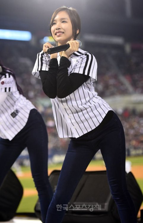 Myoui Mina (Twice) - KBO League Pics
