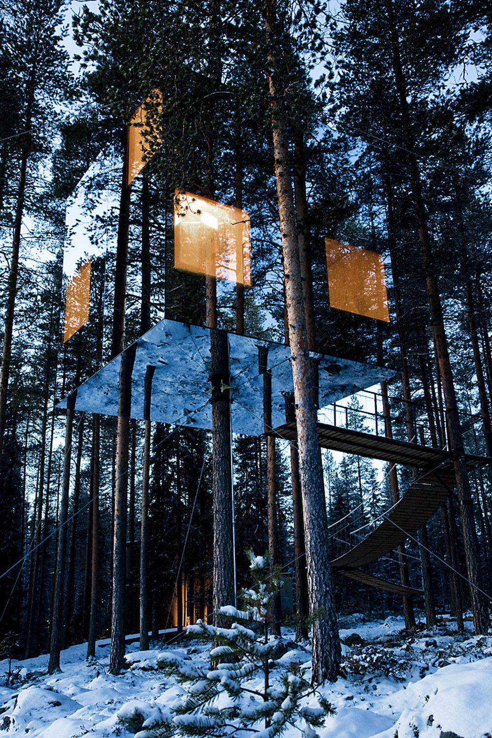 hkirkh:  This Treehouse in sweden 