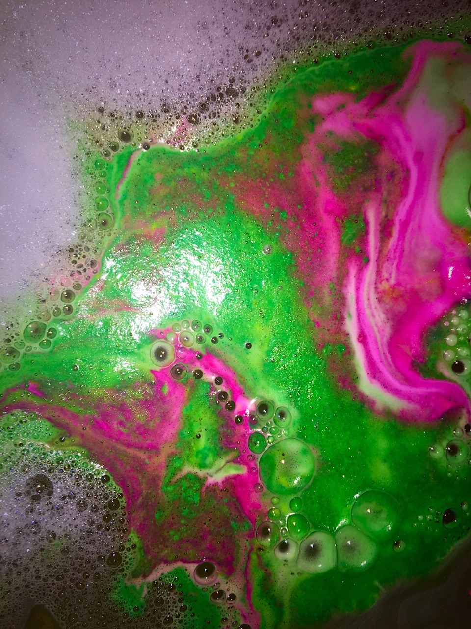 livelifelush:  .welcome to my wonderland. Ft. Secret garden bath bomb