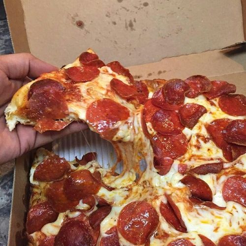 yummyfoooooood:Pepperoni Pizza