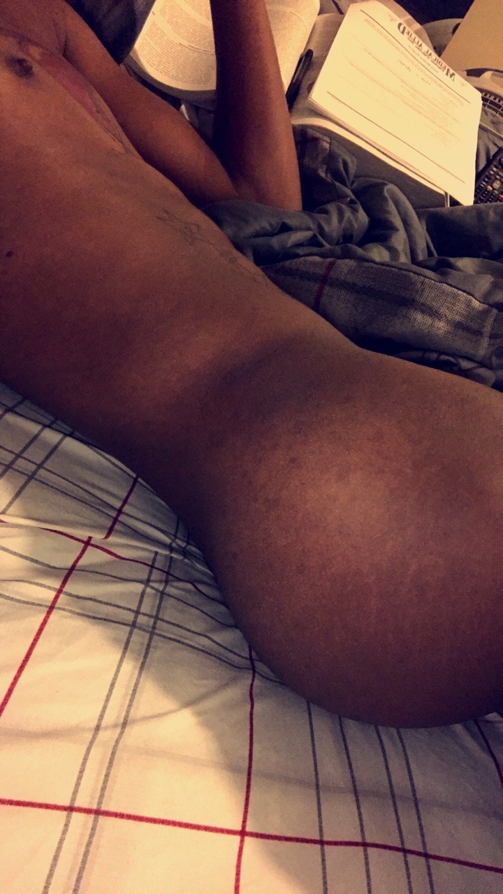 eddiejayye:  Lie to me and say my booty gettin’ bigger even if it ain’t Love